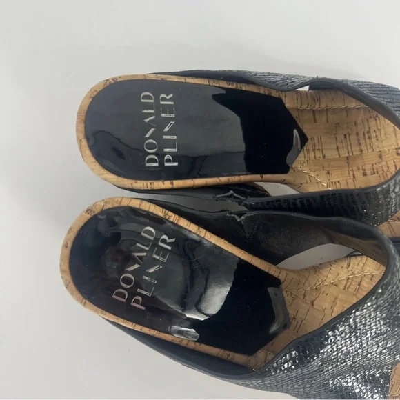 Donald Pliner Black Wedge Sandals Gretta - Picture 7 of 14